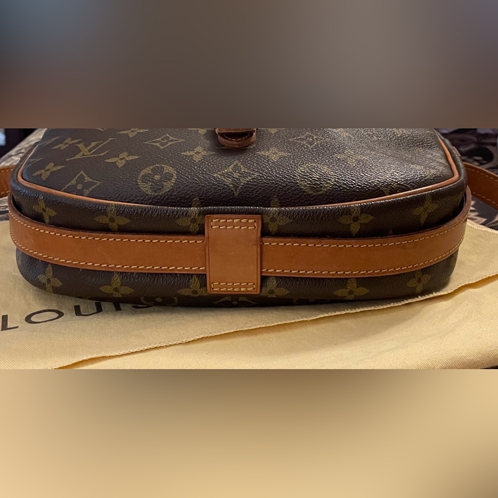 Louis Vuitton Jeune Fille Monogram Crossbody Bag - Picture 3 of 14